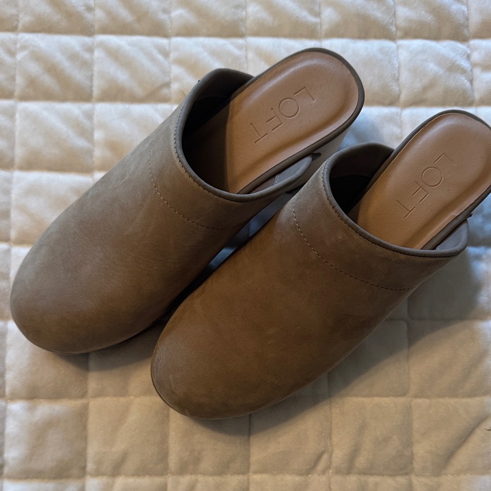LOFT Taupe Suede Clog Mules with Wood‎ Heel - Picture 2 of 3